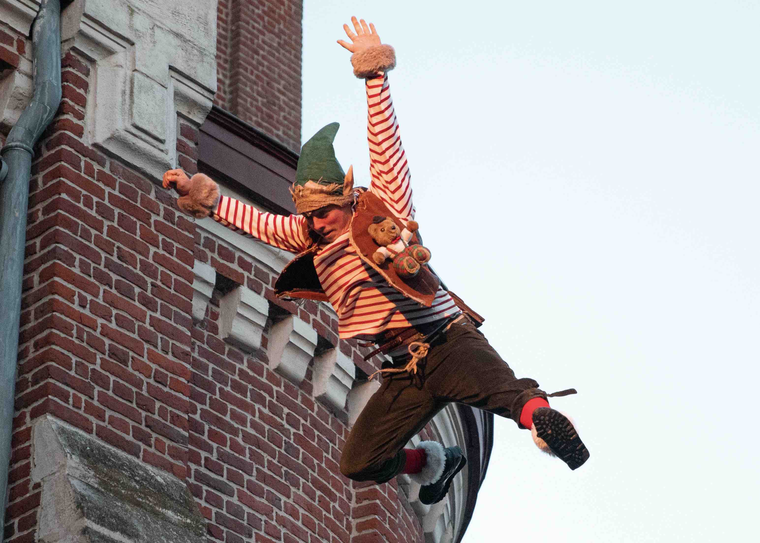 LES LUTINS DU TERRIBLE PÈRE NOËL